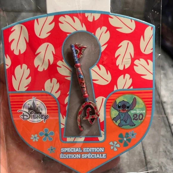 Disney Stitch Collectible Key - Picture 1 of 2